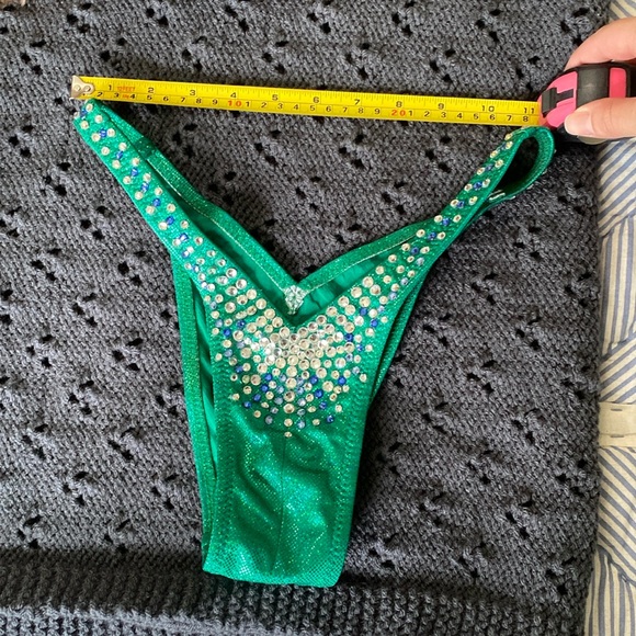 Green Competition Bikini Set -Figure Competition Suit - Posing Suit-Bodybuilding - Picture 8 of 11